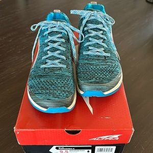 Women’s Altra Blue Paradigm 4 Running Shoes